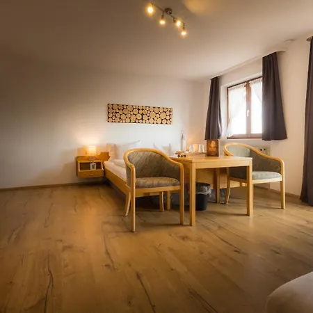 Otel Landgasthof Ritter 3*